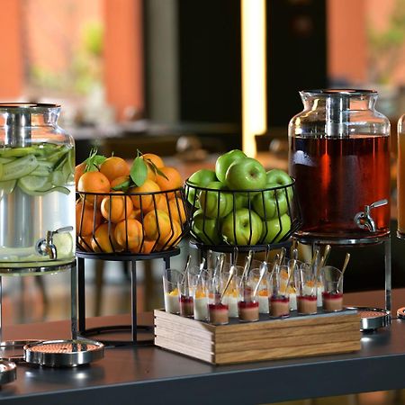 Doubletree By Hilton Ben Guerir Hotel & Residences Benguerir Екстер'єр фото