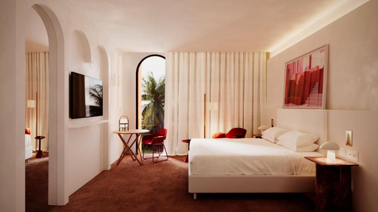 Doubletree By Hilton Ben Guerir Hotel & Residences Benguerir Екстер'єр фото