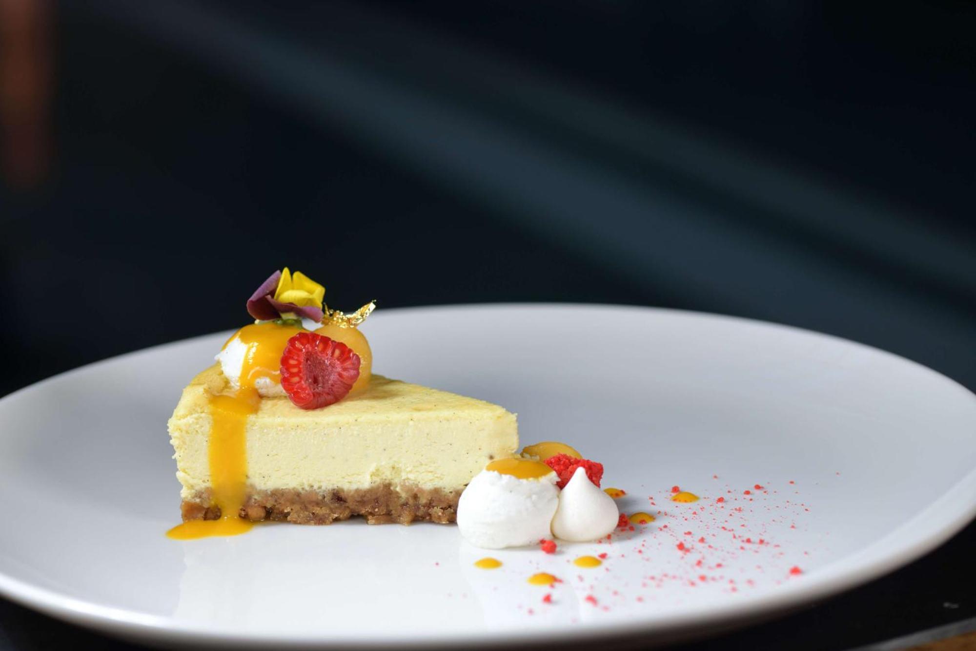 Doubletree By Hilton Ben Guerir Hotel & Residences Benguerir Екстер'єр фото
