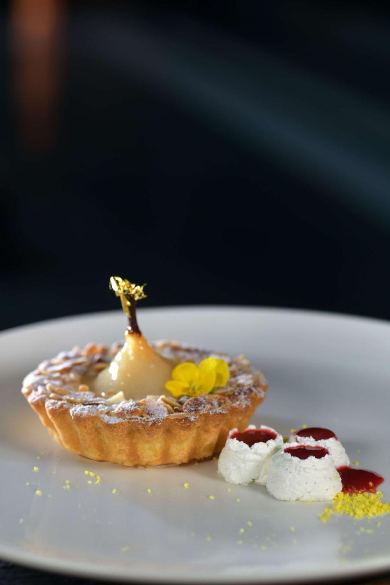 Doubletree By Hilton Ben Guerir Hotel & Residences Benguerir Екстер'єр фото